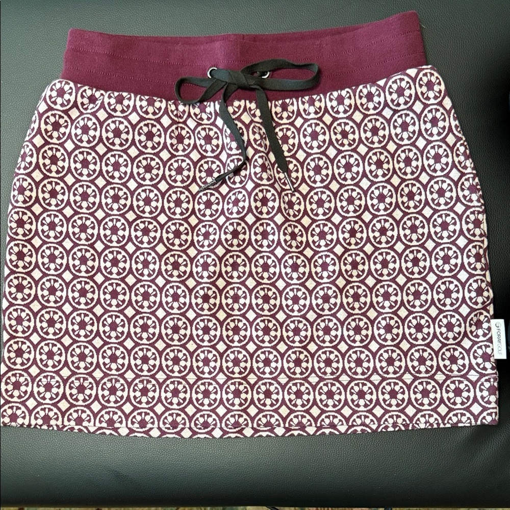 Foray Burgundy Patterned knit Skirt